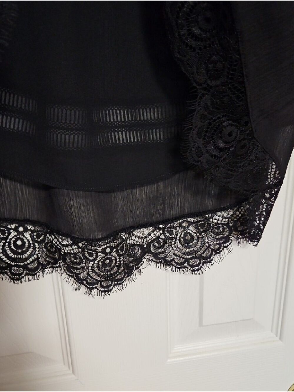 White House Black Market Black Crochet-Trim Top Size 0 - Picture 6 of 10